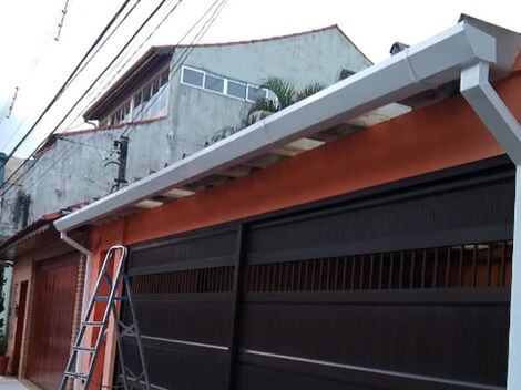 Colocador de Calhas na Estação da Luz